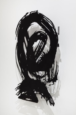 Side view, "Head (Brushwork 2)", 2015, Laser-cut stainless steel and acrylic paint, Edition of 4