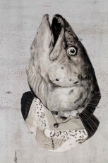 <div class="lightbox-artworktitle">Mask for The Great Yes, The Great No (fish looking up)</div><div class="lightbox-artworkyear">2024</div><div class="lightbox-artworkdescription">Cardboard, digital print, Indian ink , white-out, coloured pencil and lithographic crayon
</div><div class="lightbox-artworkdimension">70 x 41 cm</div><div class="lightbox-artworkdimension"></div>