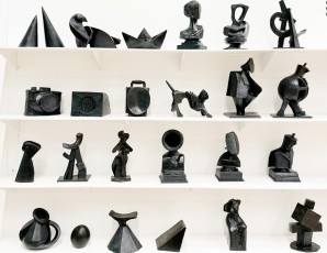 <div class="lightbox-artworktitle">Italics Aphorism (Set of 25)</div><div class="lightbox-artworkyear">2024</div><div class="lightbox-artworkdescription">Bronze</div><div class="lightbox-artworkdimension"></div><div class="lightbox-artworkdimension">Edition of 9 plus 3 artist's proofs</div>