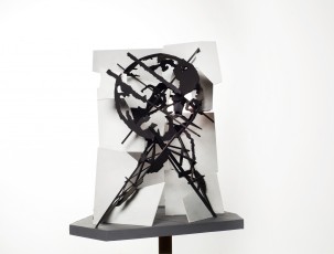 <div class="lightbox-artworktitle">World on its Hind Legs</div><div class="lightbox-artworkyear">2009</div><div class="lightbox-artworkdescription">Stainless steel, paint</div><div class="lightbox-artworkdimension">62 x 62 x 88 cm</div><div class="lightbox-artworkdimension">Edition of 6</div><div class="lightbox-tagswithlinks"><a rel='nofollow' href='/page/1/?s=%23Series'>#Series</A> <a rel='nofollow' href='/page/1/?s=%23Steel'>#Steel</A> <a rel='nofollow' href='/page/1/?s=%23Edition'>#Edition</A></div>