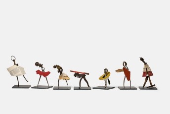 <div class="lightbox-artworktitle">Small Parade</div><div class="lightbox-artworkyear">2024</div><div class="lightbox-artworkdescription"></div><div class="lightbox-artworkdimension">27 x 140 x 15.5 cm</div><div class="lightbox-artworkdimension"></div>